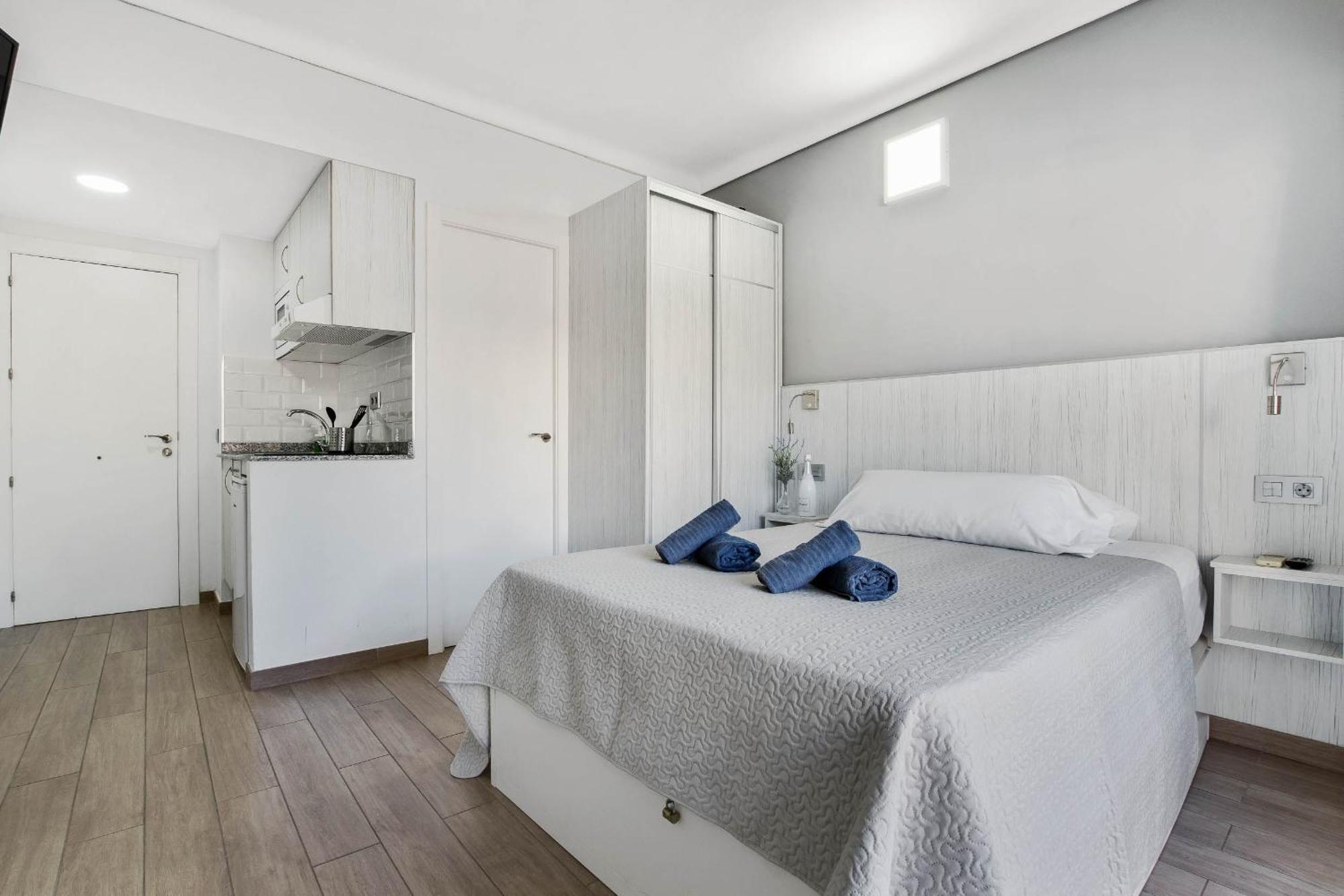 Carihuela Palace 418 By Ivi Real Estate 토레몰리노스 외부 사진